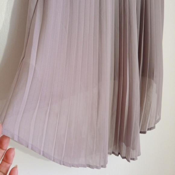 Lulu's sleeveless high low pleated blouse women's size medium - Picture 6 of 8